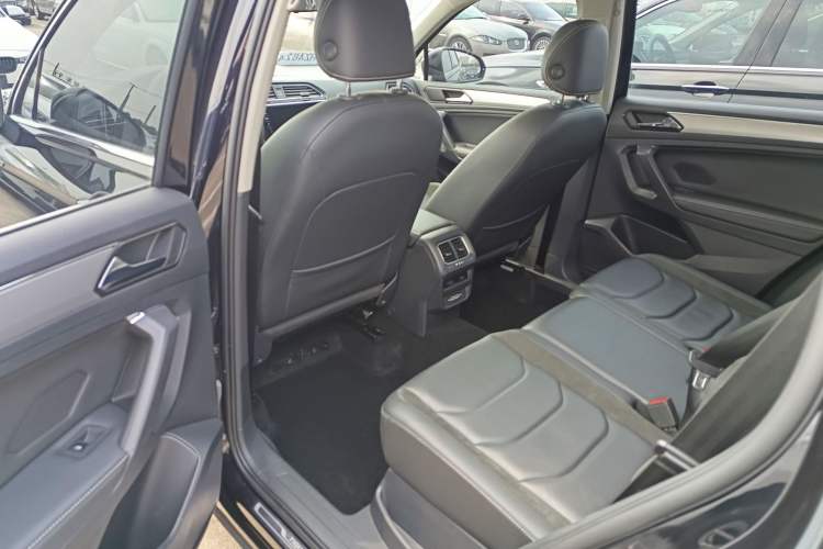 Used Volkswagen Tiguan L 2019 330TSI Automatic Two-Wheel Drive Panoramic Comfort Edition China VI Standard
