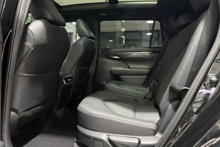 Used Toyota Crown Land Cruiser 2022 2.5L HEV Four-Wheel Drive Premium Edition
