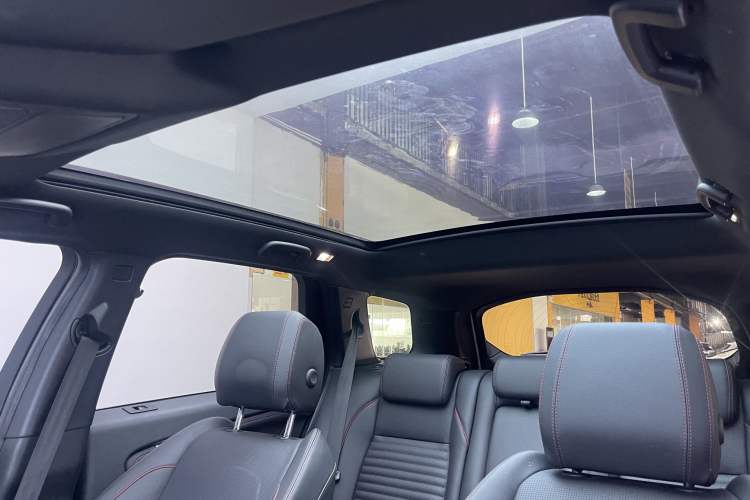 Used Land Rover Discovery Sport 2020 249 PS R-Dynamic Performance Edition