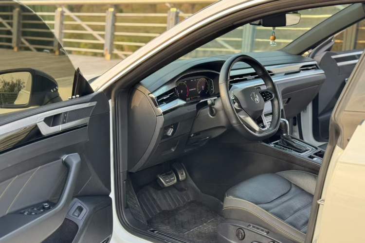 Used Volkswagen FAW-Volkswagen CC 2023 380TSI Striking Edition
