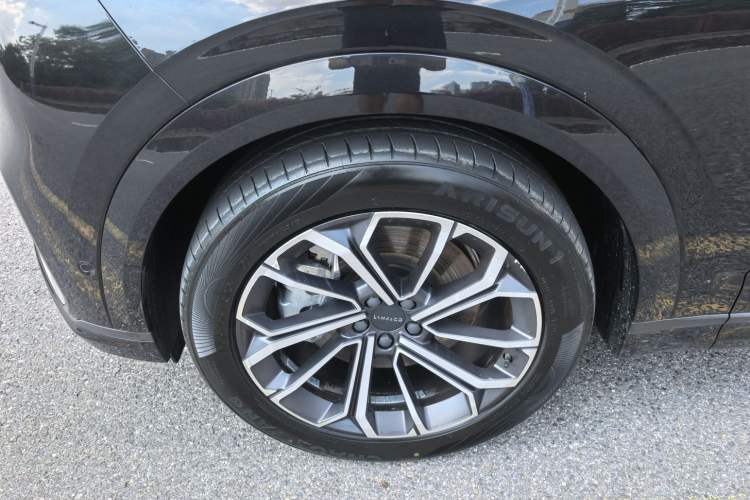 Used Lynk & Co 09 EM-P 2023 2.0TD EM-P Long-Range Version PM 7-Seater
