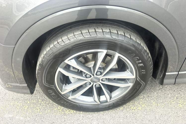 Used Audi Q3 2021 35 TFSI Progressive Dynamic Edition
