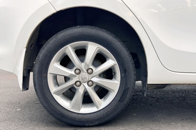 Used Toyota YARiS L 2015 1.5G Automatic Xuan Dong Sunroof Special Edition
