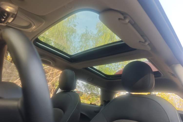 Used  MINI 2016 1.2T ONE Pioneer Edition
