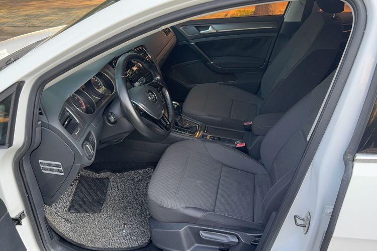 Used Volkswagen Golf 2014 1.4TSI Automatic Comfort Model
