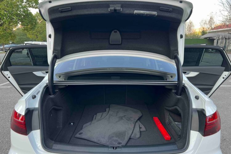 Used Audi A4L 2022 40 TFSI Fashion Dynamic Model
