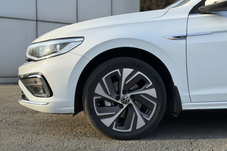 Used Volkswagen Bora 2023 300TSI DSG Prestige Edition
