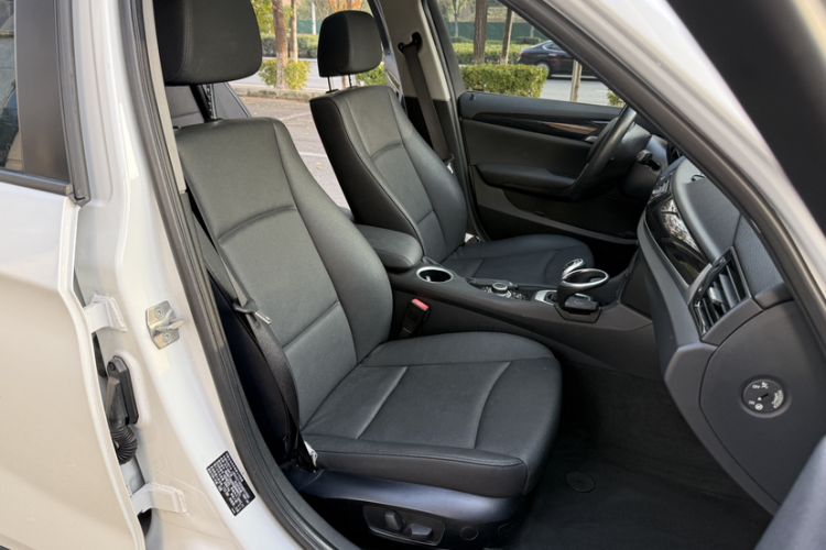 Used BMW X1 2015 sDrive18i Leading Edition