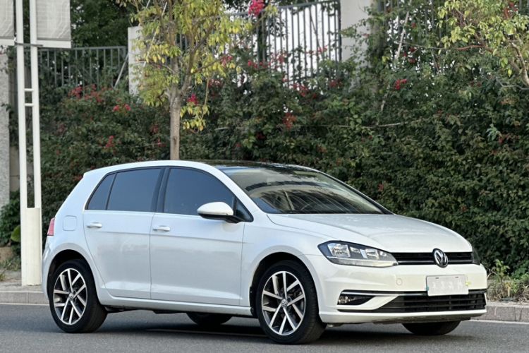 Used Volkswagen Golf 2020 200TSI DSG Comfortable and Ambitious Edition