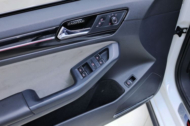 Used Volkswagen Sagitar 2016 2.0 TSI GLI
