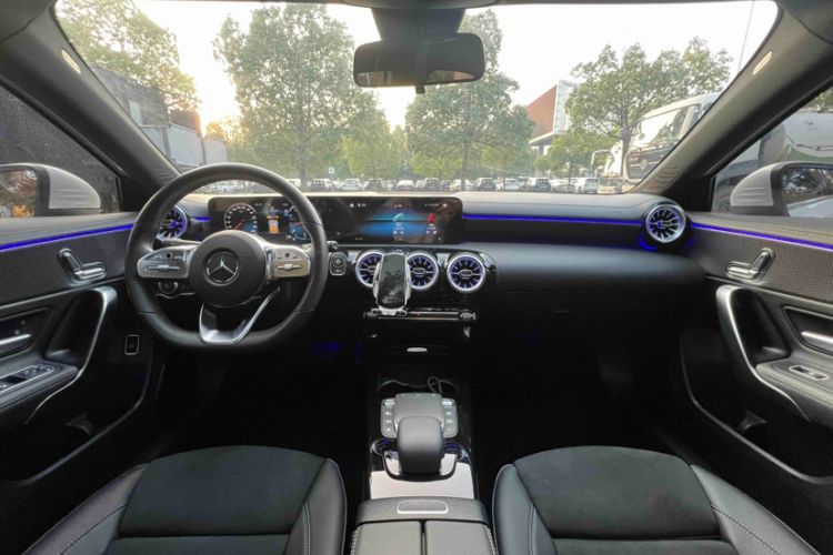 Used Mercedes-Benz A-Class 2022 Revised Version A 200 L Sport Sedan Fashionable Style