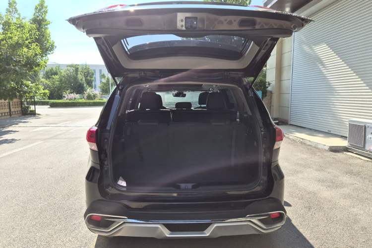 Used Toyota Highlander 2018 2.0T Four-Wheel Drive Luxury Version 7 Seats China VI Standard
