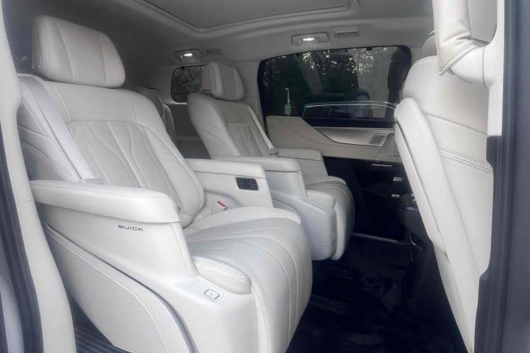 Used Buick GL8 New Energy 2024 Lu Zun Luxury Edition 7-Seater
