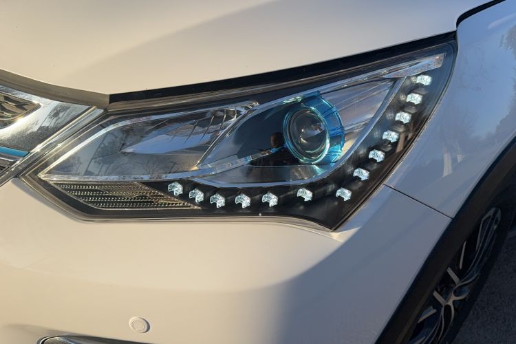 Used BYD Song New Energy 2017 Song DM 1.5TID All-Wheel Drive Luxury Model
