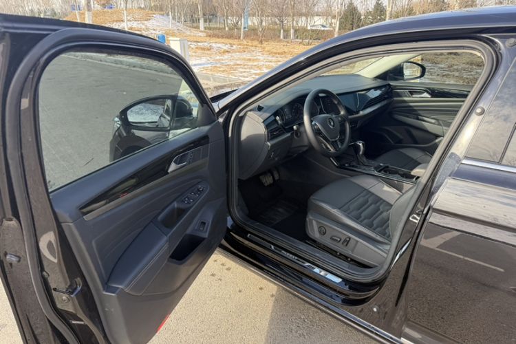 Used Volkswagen Passat 2020 Facelift 330TSI Elite Edition China VI Standard