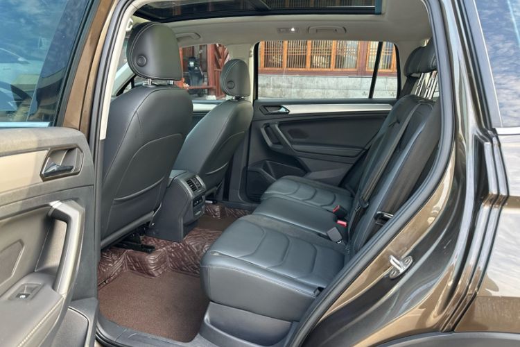 Used Volkswagen Tiguan L 2019 330TSI Automatic Two-Wheel Drive Panoramic Comfort Edition China VI Standard
