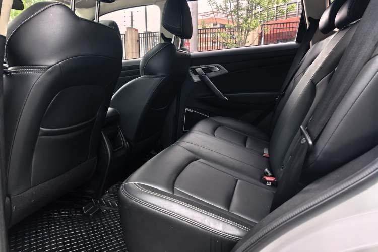 Used Geely Auto Emgrand X7 Sport 2021 Million Edition 1.8TD DCT Two-Wheel Drive Comfort Model
