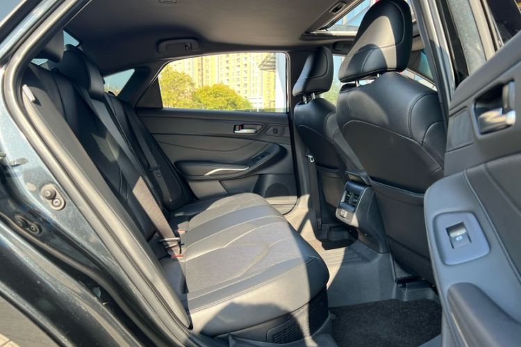 Used Toyota Avalon 2023 Dual-Engine 2.5L Luxury Edition