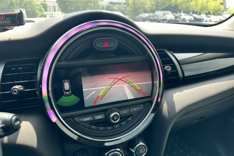 Used  MINI 2019 1.5T COOPER Classic Edition Five-Door Version
