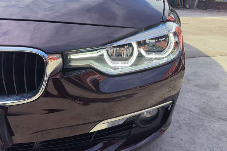 Used BMW 3 Series 2016 320Li Ambition Model

