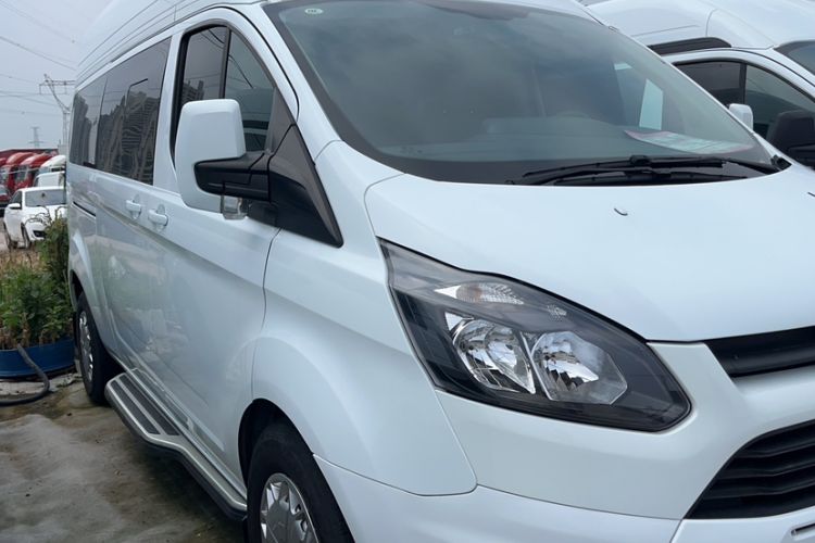 Used Ford Transit 2019 2.0T Diesel Business & Travel Mid-Drive Mid-Roof 7-Seater China VI Standard
