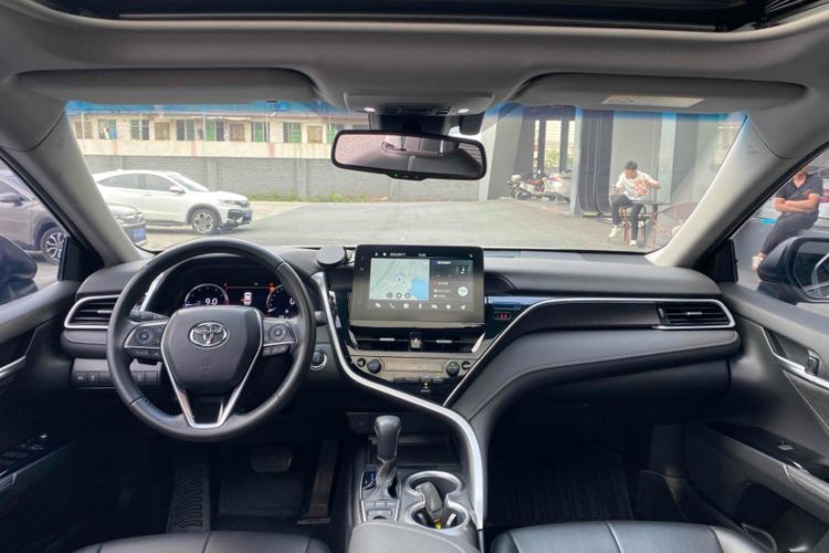 Used Toyota Camry 2022 2.5S Knight Edition
