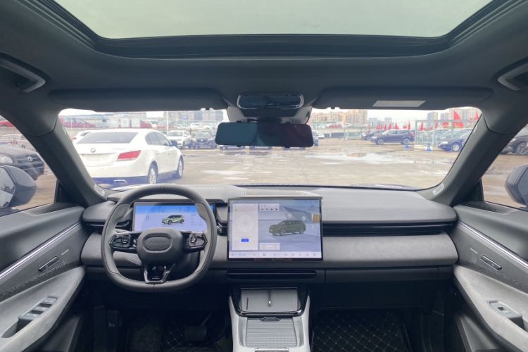 Used Lynk & Co 08 EM-P 2023 120km Long-Range Pro