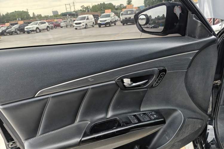 Used GAC Trumpchi GA6 2016 235T DCT Luxury Edition
