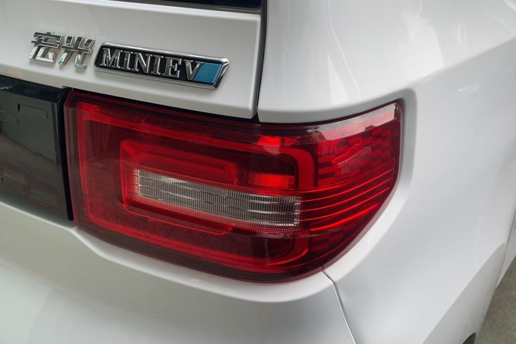 Used Wuling Hongguang MINIEV 2021 Macaron Premium Model – Lithium-NMC
