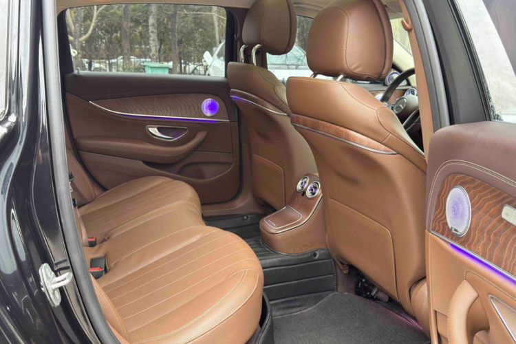 Used Mercedes-Benz E-Class 2023 E 260 L
