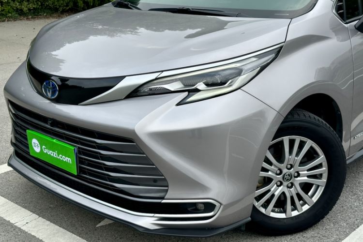 Used Toyota Sienna 2021 2.5L Hybrid Luxury Edition
