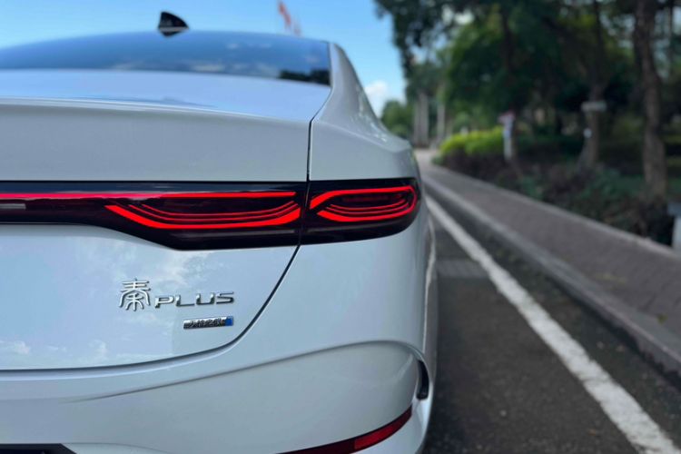 Used BYD Qin PLUS 2025 DM-i Smart Drive 55KM Beyond Model
