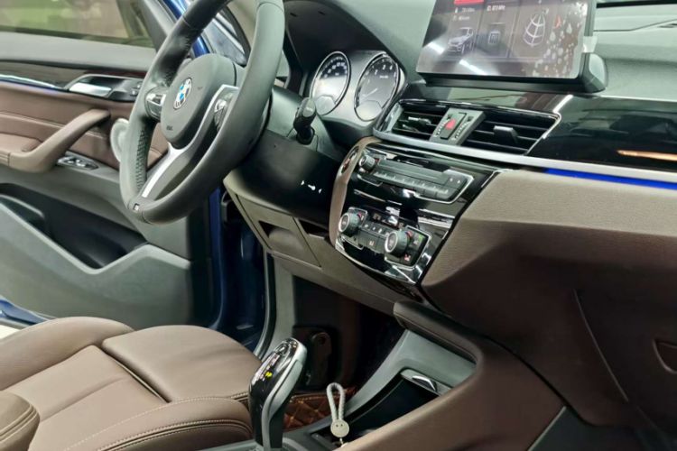 Used BMW X1 2021 sDrive25Li Leading Model
