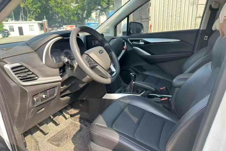 Used  Refine R3 2019 1.5T Jingfeng Model 7 Seats
