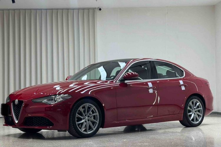 Used Alfa Romeo Giulia 2017 2.0T 280HP Luxury Edition