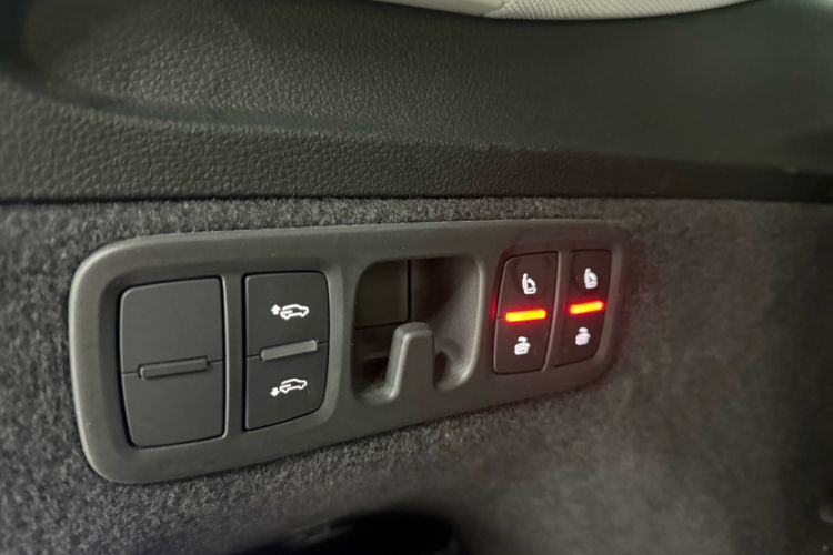 Used Audi Q7 2021 55 TFSI quattro S line Sport model
