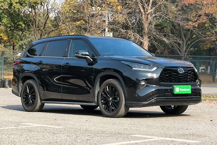 Used Toyota Highlander 2023 2.5L Smart Electric Hybrid Dual-Engine 4x4 Knight Edition 7 Seats