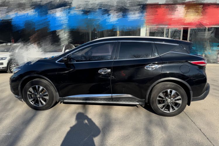 Used Nissan Murano 2019 2.5L XL Two-Wheel Drive Smart Connect Luxury Edition China VI Standard
