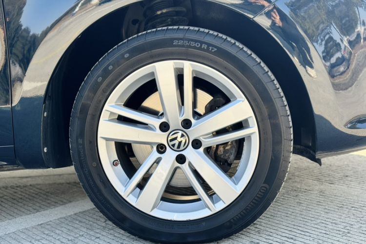 Used Volkswagen Sharan 2018 380TSI Comfort Edition 7-Seater
