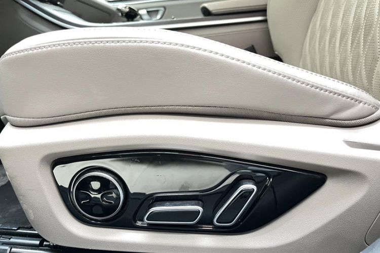 Used BYD Han 2025 EV with 701 km of Laser Radar-Enabled Intelligent Driving