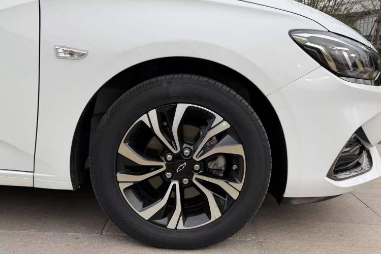 Used Chevrolet Monza 2019 RS 330T Automatic Comfort Edition China VI Standard