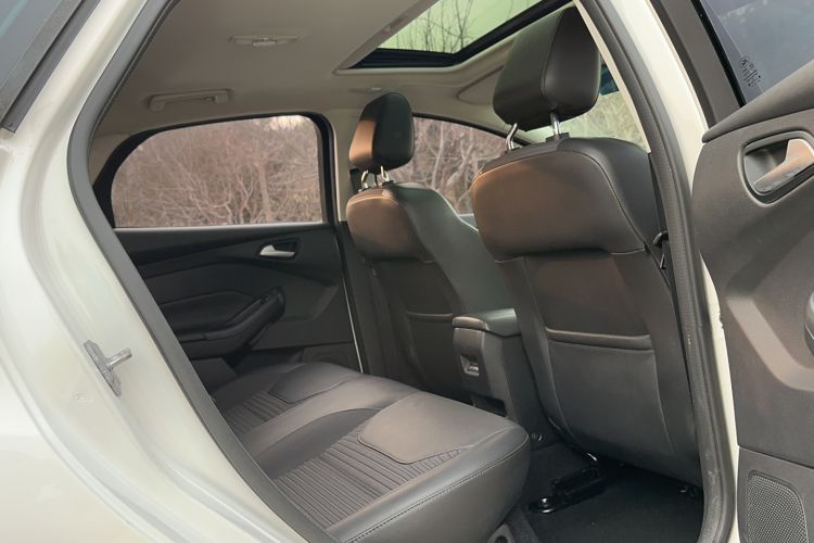 Used Ford Focus 2018 Sedan Classic 1.6L Automatic Trendy SmartDrive Edition