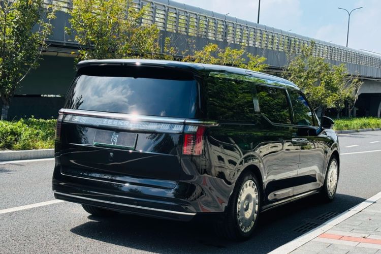 Used Zeekr 009 2024 Six-Seat Executive Version 4WD 140 kWh