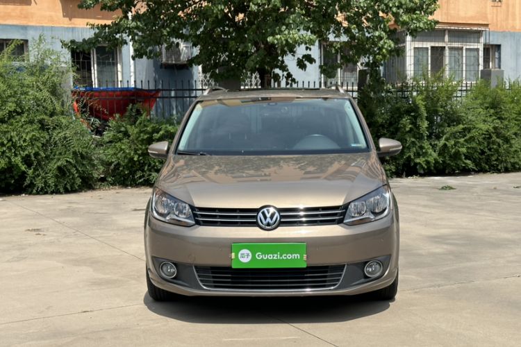 Used Volkswagen Touran 2015 1.4T DSG Luxury Edition 5-Seater
