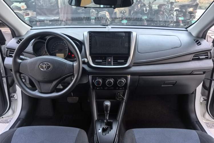 Used Toyota YARiS L 2019 1.5E CVT Dynamic Edition China VI compliant

