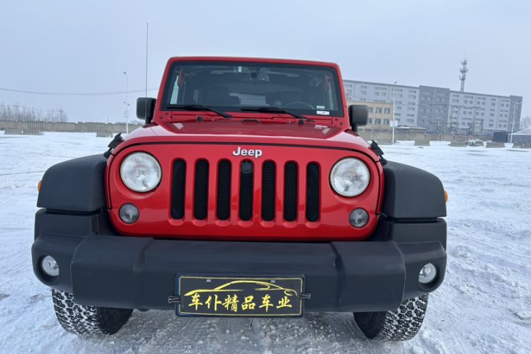 Used  Wrangler 2015 3.6L Rubicon Two-Door Comfort Edition
