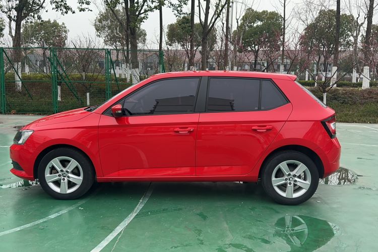 Used Skoda Fabia 2017 1.4L Automatic Car Enjoy Edition
