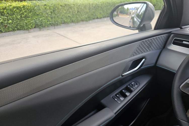 Used BYD Qin PLUS 2025 DM-i Smart Drive 55KM Leading Model
