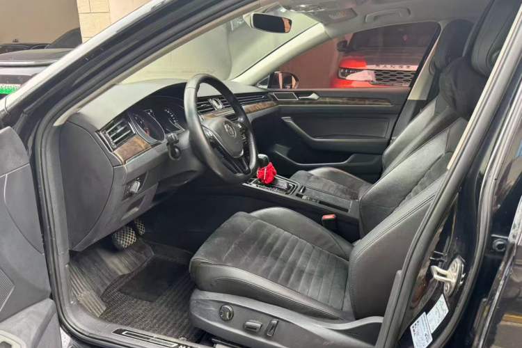 Used Volkswagen Magotan 2018 330TSI DSG Luxury Model