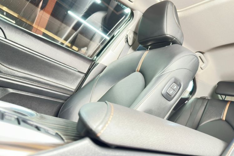 Used Toyota Camry 2019 2.0G Luxury Edition China VI Standard